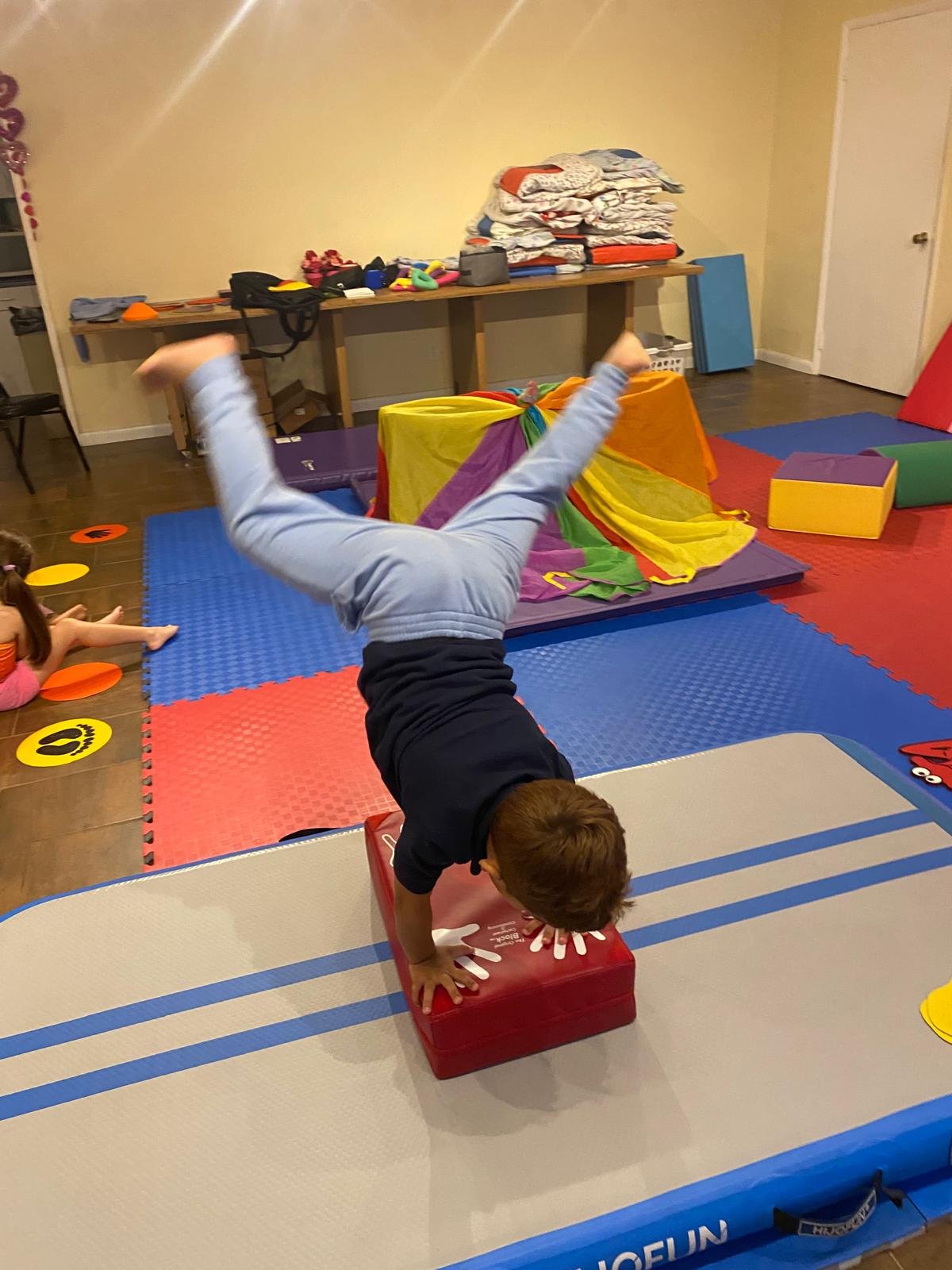 Mobile gymnastics for kids events and camps in Boca Raton